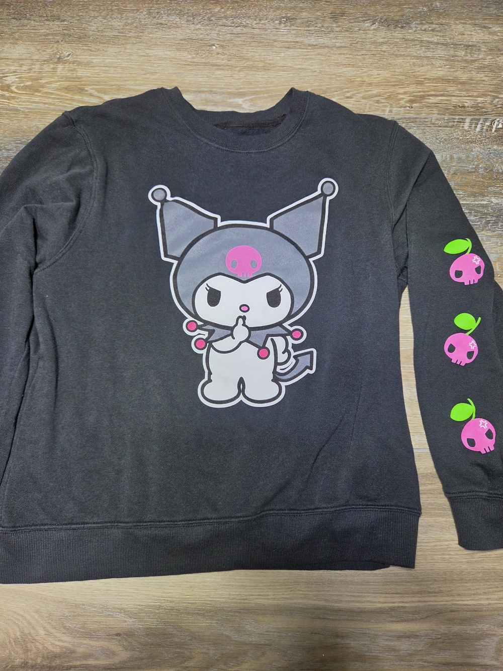 Sanrio Kuromi Graphic Crewneck Sweatshirt Juniors S Black